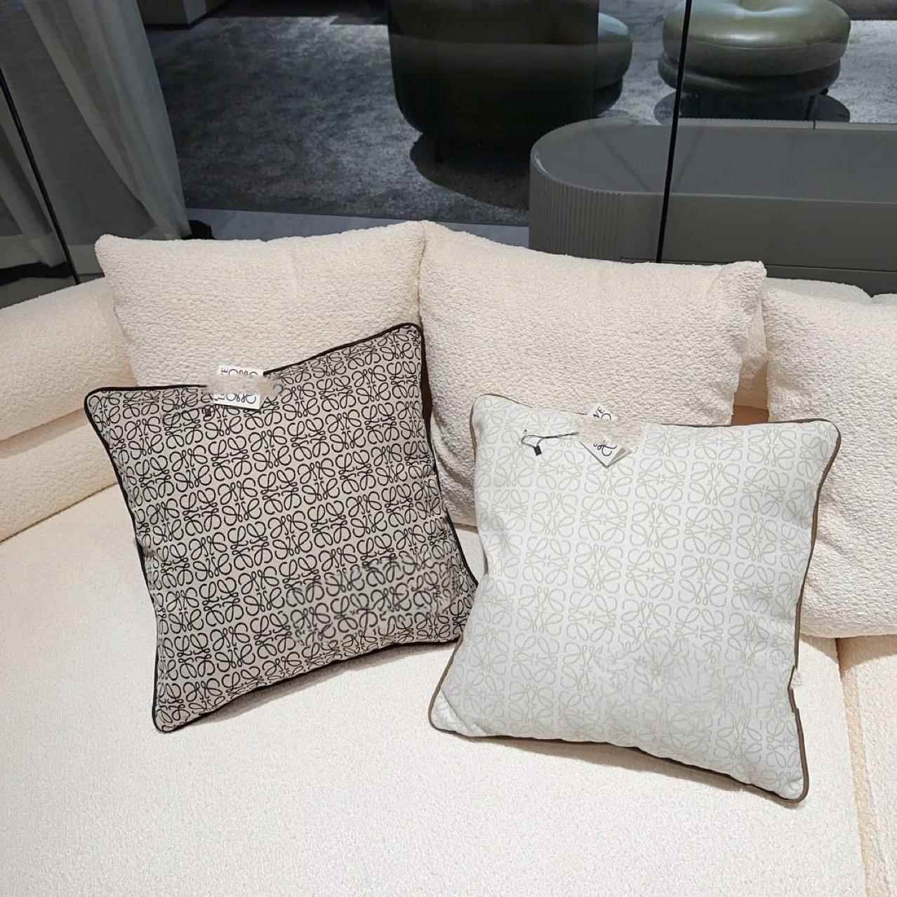 燕02板麦色轻奢高档酒店样现代简沙发客厅约抱枕腰枕床头靠垫间靠