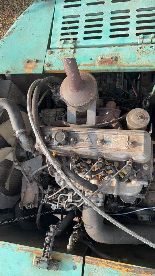 4月30日东方市工程机械设备新源75轮式挖掘机一辆网络拍卖公告