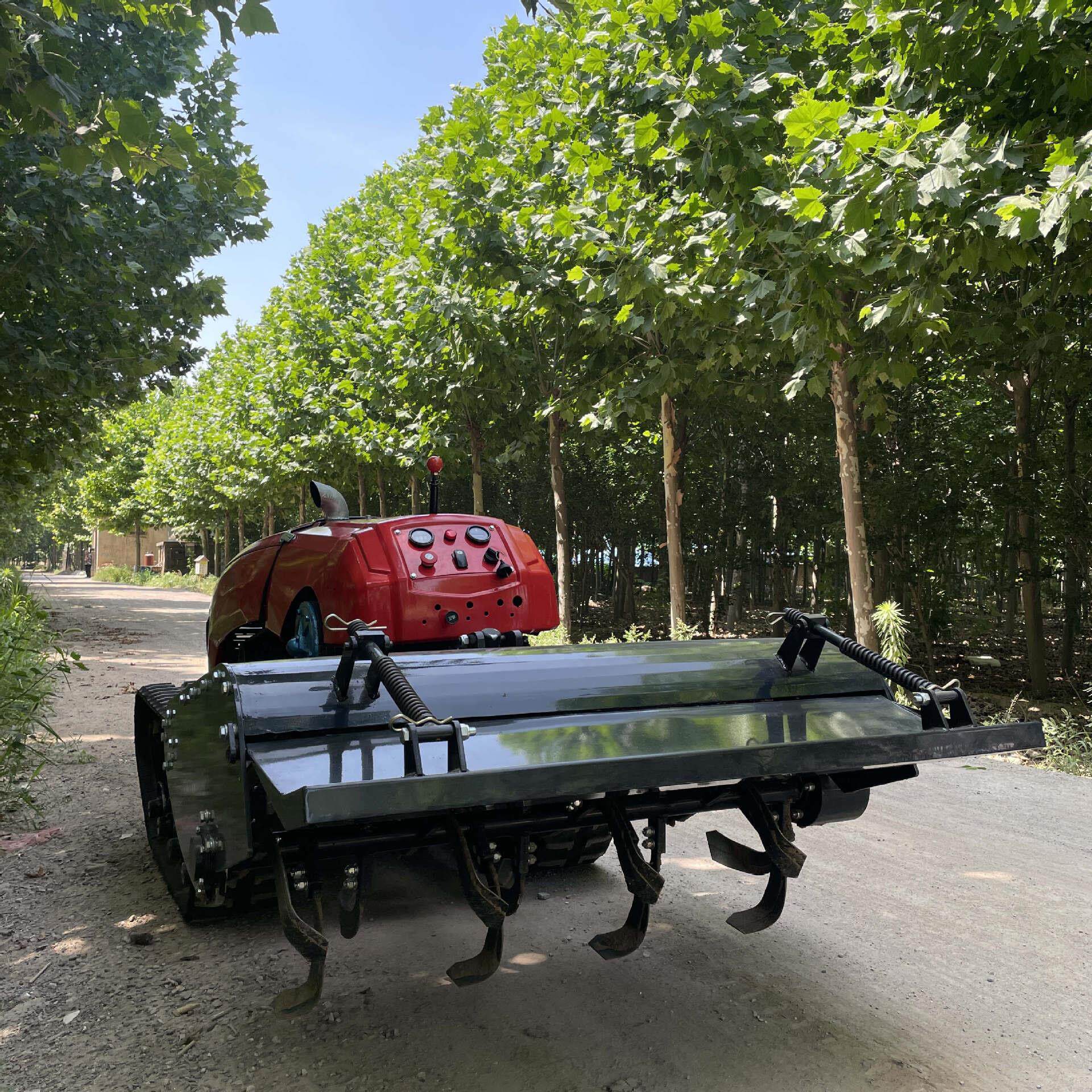 小型旋耕机履带遥控式微耕机自走式果园耕地机柴油大马力多功能