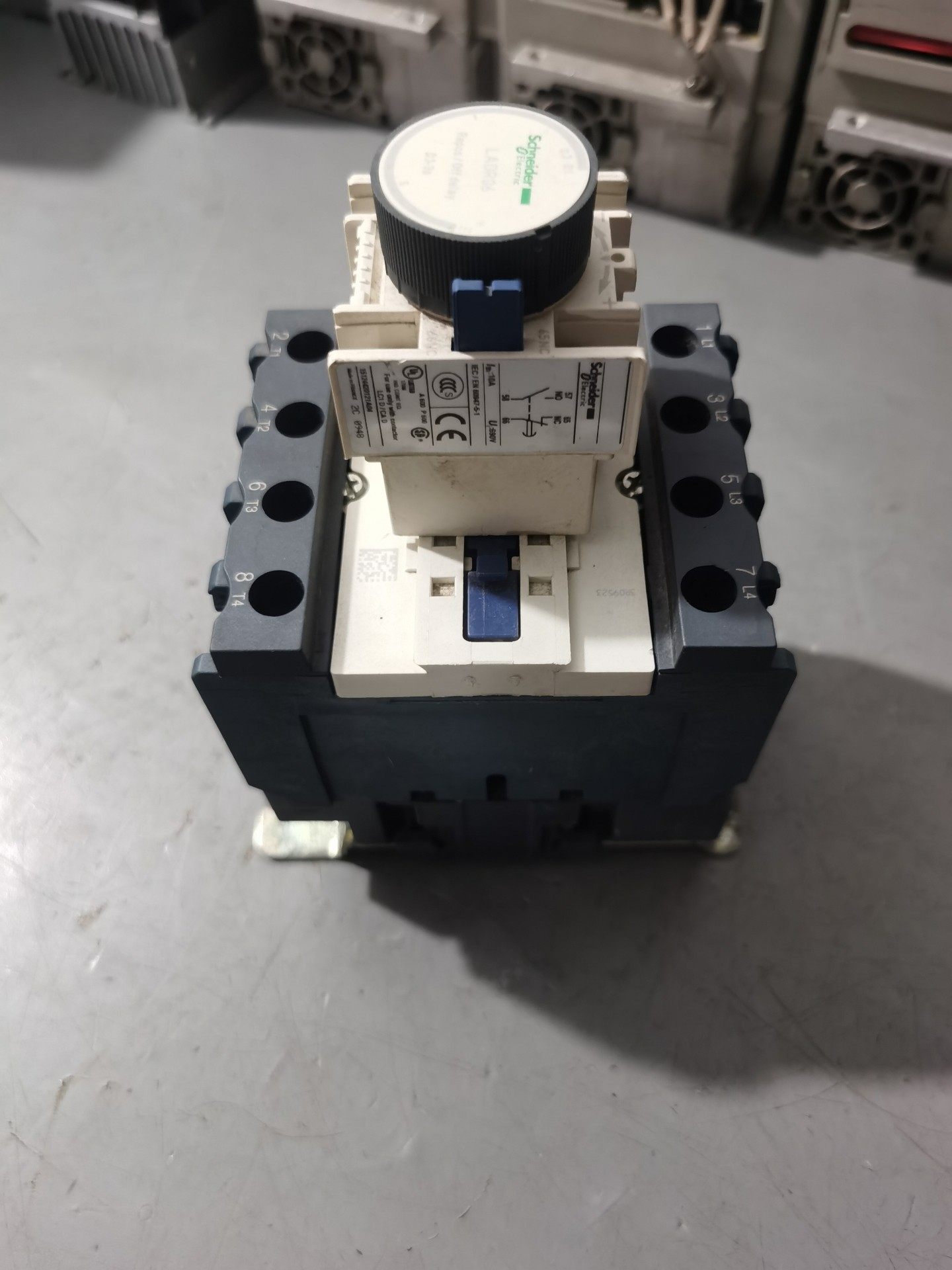 施耐德LC1D40004交流接触器，拆机二手功能包好，成色很