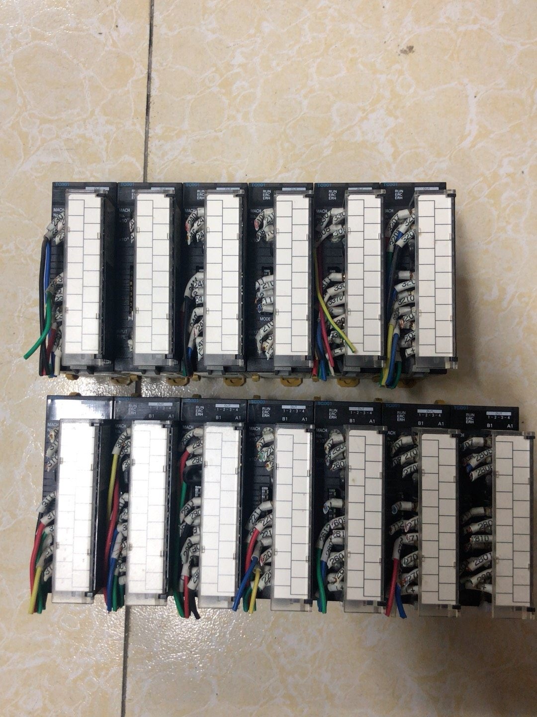 欧姆龙温控模块CJ1W-TC001，数量13PCS，功能OK