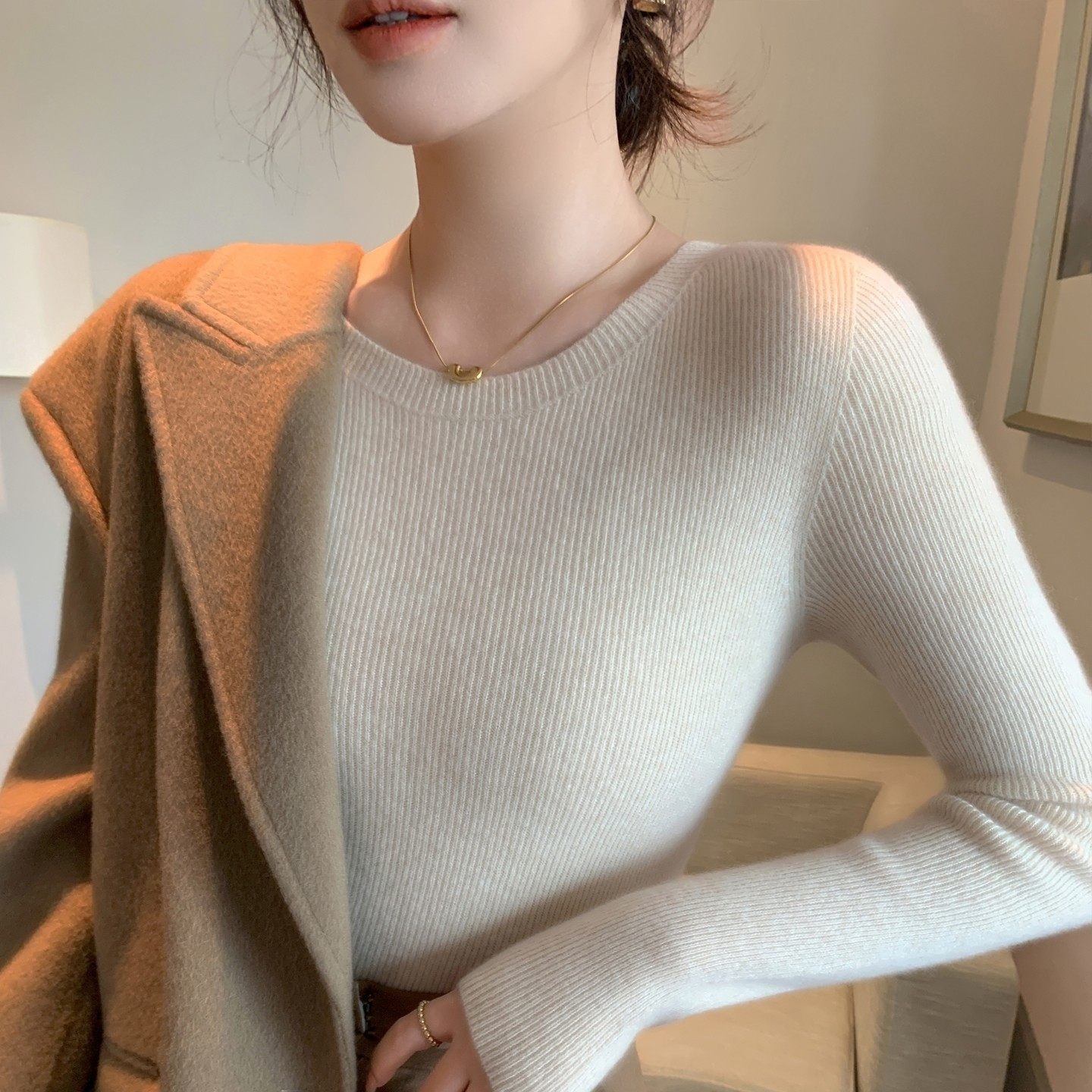 韩国圆领毛衣女秋冬2026轻奢高级感内搭修身显瘦长袖针织打底衫
