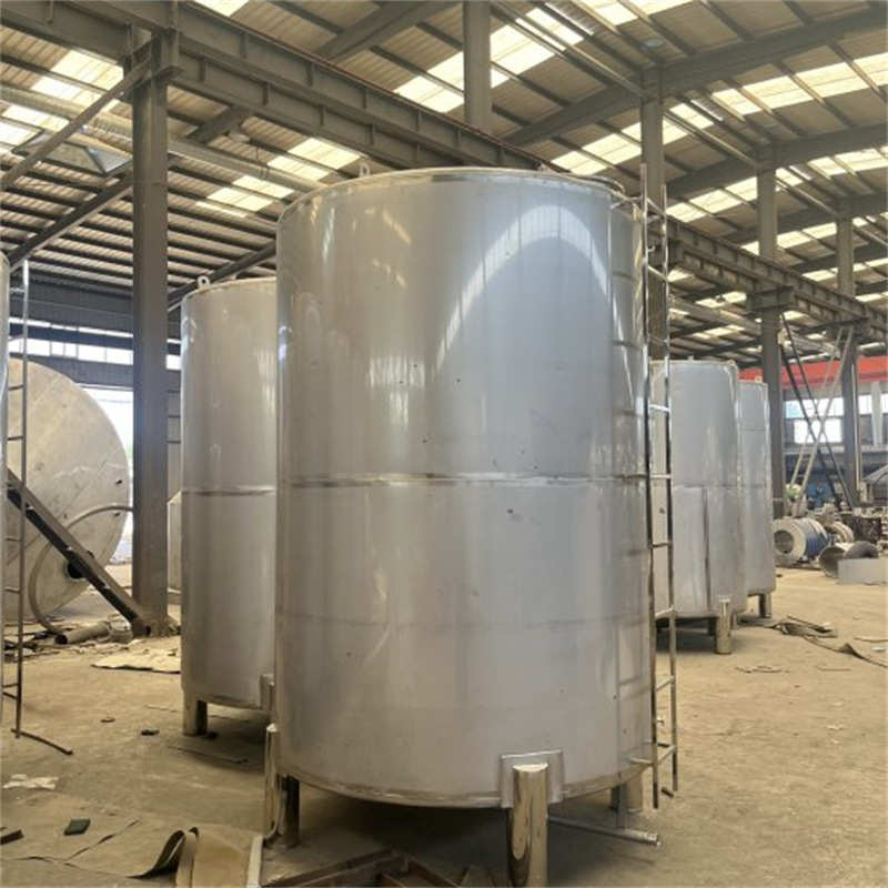 304不锈钢储罐 10吨白酒立式不锈钢储存设备 密封式液体储存罐