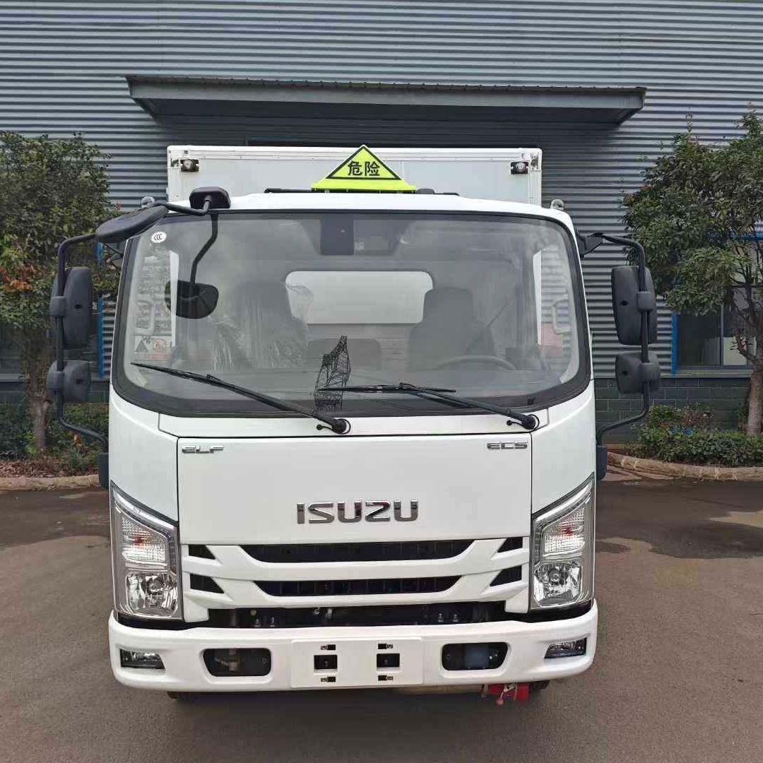 小黄牌五十铃爆破器材运输车4米2厢体长度额载3吨 防阻燃材料厢