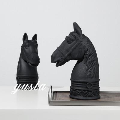 意部式简树脂黑WTE白软马头雕单塑艺术摆件售楼客厅电视柜家居装