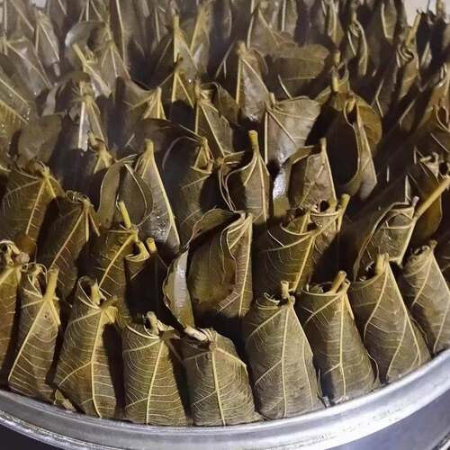 桐叶粑粑湖南怀化沅陵特产辰溪粉糍粑湘西蒿菜粑粑艾糍粑黄豆粉馅