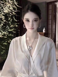 美拉德水钻玫瑰花朵，抽拉项链女2023秋冬锆石毛衣链长款choker