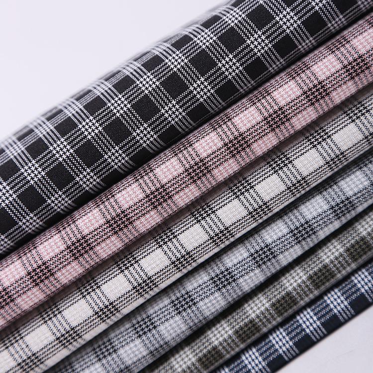 平纹涤纶格子布时尚女装休闲服衬衫面料30*24色织格子布