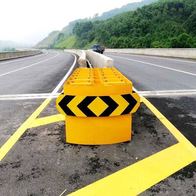 高速TS级可导向防撞垫分岔口Tatb隧道收费站减速防撞缓冲垫带报告