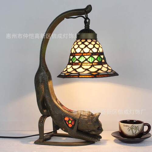 跨境蒂凡尼手工灯笼玻璃焊接台灯欧式复古装饰小猫合金底座小夜灯