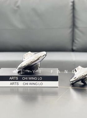 一匚样板房轻奢银色玻璃创意飞碟摆件售楼处儿童房酒店电视柜装饰