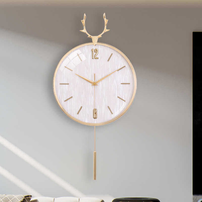 北欧鹿头钟表挂钟客厅家用免打孔时钟挂墙挂表简约石英钟