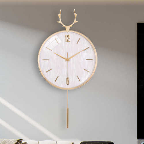 北欧鹿头钟表挂钟客厅家用免打孔时钟挂墙挂表简约石英钟