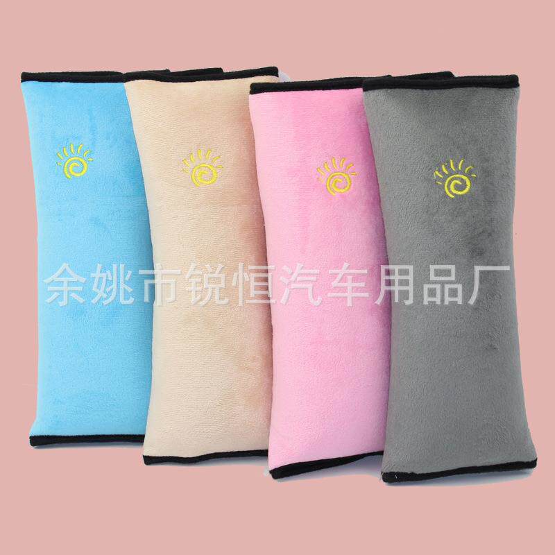 新款直销儿童汽车用品可爱实用短毛绒带护肩 睡觉靠枕头 乘车用品 - 实物图