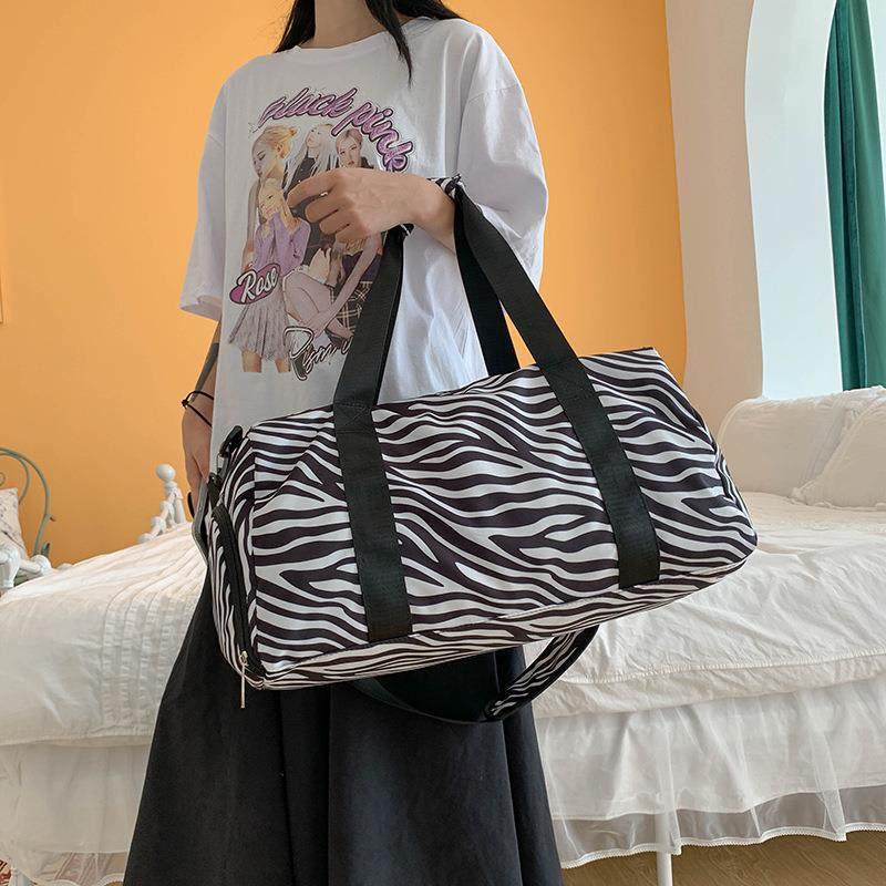 时尚健身包潮流豹纹斑马纹游泳瑜伽包学生短途旅行包运动训练包