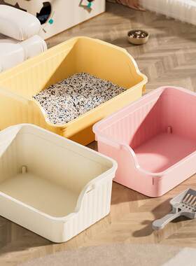 Large open cat litter box, splash-proof, with a cat litter s