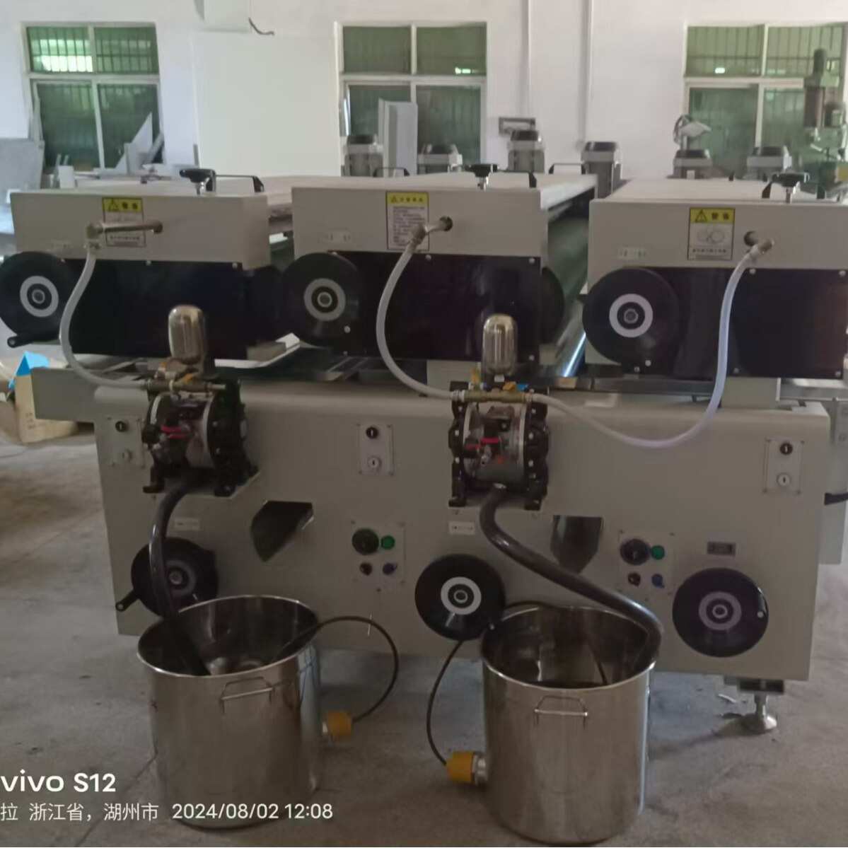 三辊滚涂机 家具木门装饰板材水性UV油漆涂装设备 平面上漆滚涂机