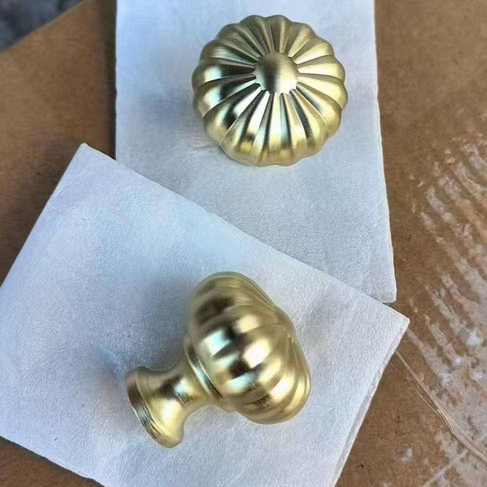 新款直销拉手中古黄铜雕花拉手衣柜橱柜门吊坠法式柜子抽屉门把手