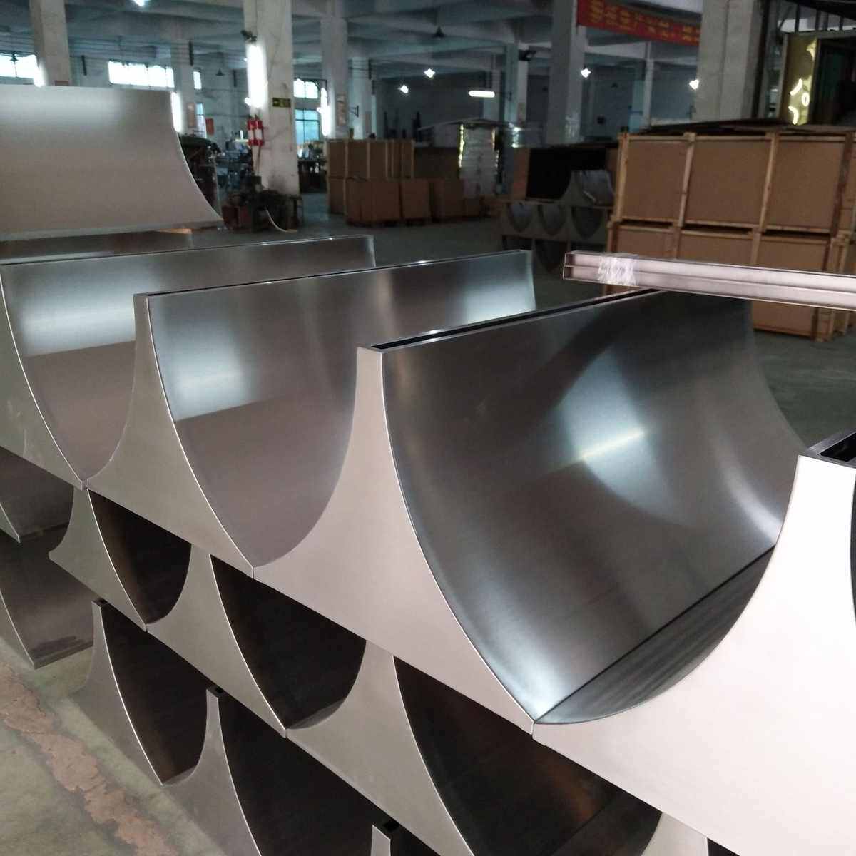 弧形不锈钢广告牌底座 商超促销立地水牌 来图纸广告展览器材