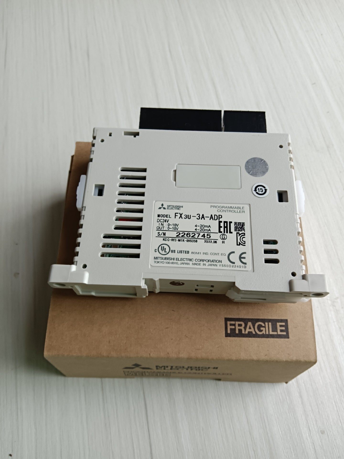 全新FX3U一3A-ADP，三菱模拟量 输入输出特殊器，功能