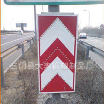 供应太阳能LED指示标志道路交通指示交通安全标志牌 拐弯提示牌