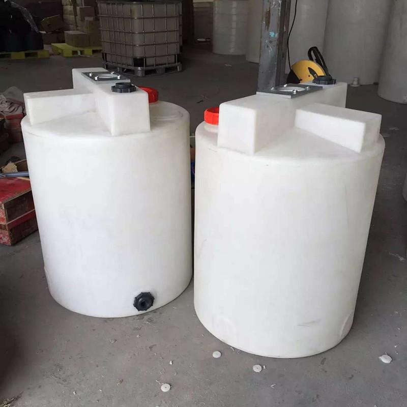 濮阳2000L化工搅拌桶 滚塑一次成型pe加药箱 2吨洗洁精搅拌容器