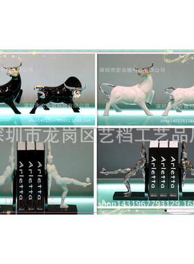 动物摆饰情侣对牛个性电度创意家居饰品树脂工艺品摆件