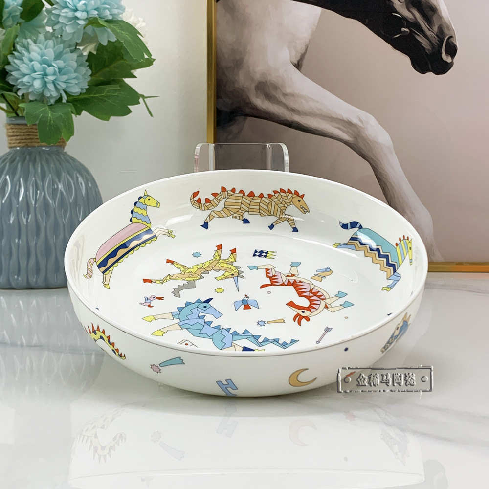 热销骨瓷餐具套装陶瓷浅盘碗碟杯子圆形马戏团儿童卡通餐具4件套