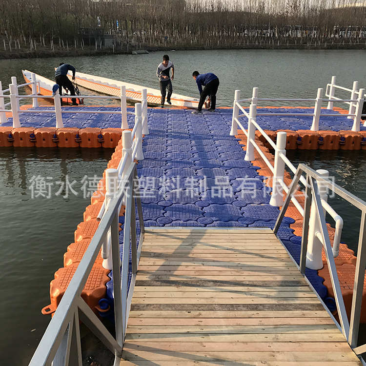码头浮游艇厂家塑料浮筒钓鱼生产浮筒码头 水上浮桥平台栈道箱