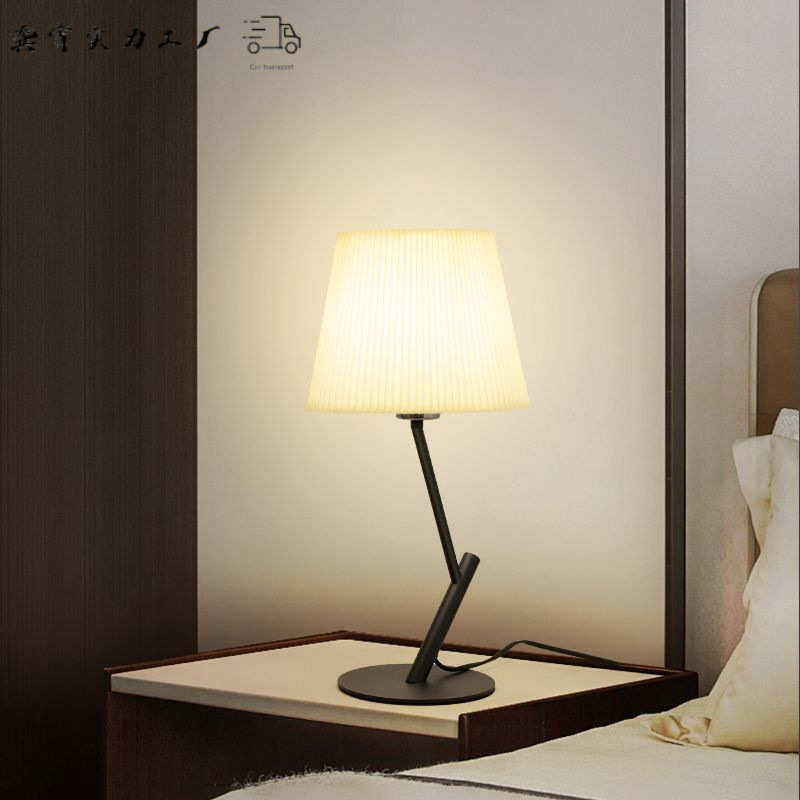 卧室床头灯护眼台灯轻奢现代简约床头柜复古欧式温馨网红北欧台灯