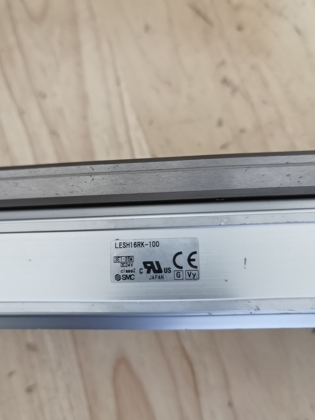 二手拆机SMC电动滑台LESH16RK-100 成色如图，需