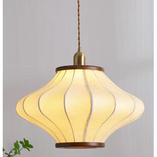 新款法式中古风餐厅灯吊灯布艺高级氛围感诧寂风酒店圆桌餐桌卧室