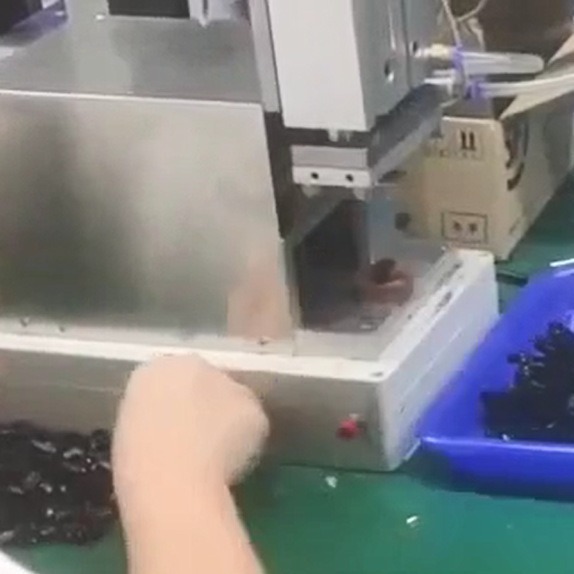 半自动磁铁安装机电子火因雾化器音箱蓝牙耳机