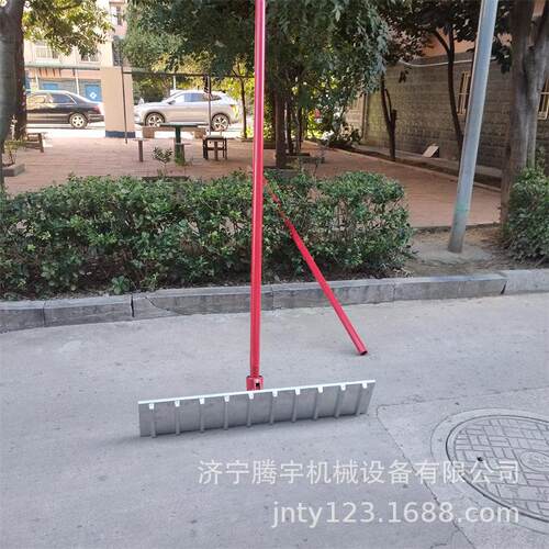 现浇牛场手动拉槽机 手动牛场拉槽机 手动推拉牛场拉槽机