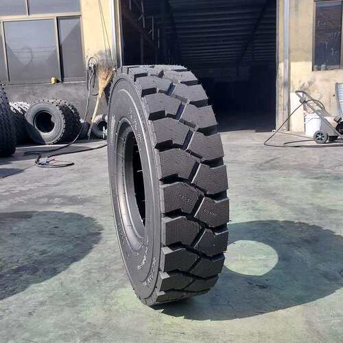叉车轮胎 825-15叉车充气5前后轮实心加深花纹工业轮胎