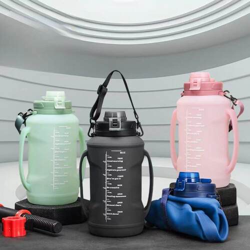 2.0L Large capacity water cup fitness portable roll cup food
