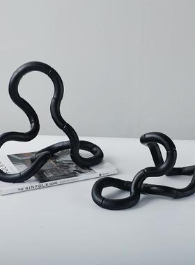 现代简约黑白样板房几何摆件环形曲线雕塑静物摆设室内客厅装饰品