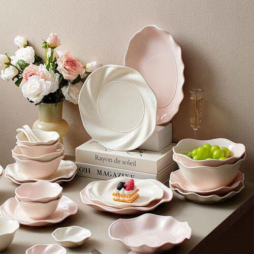 Floral patterned ceramic pink Western tableware