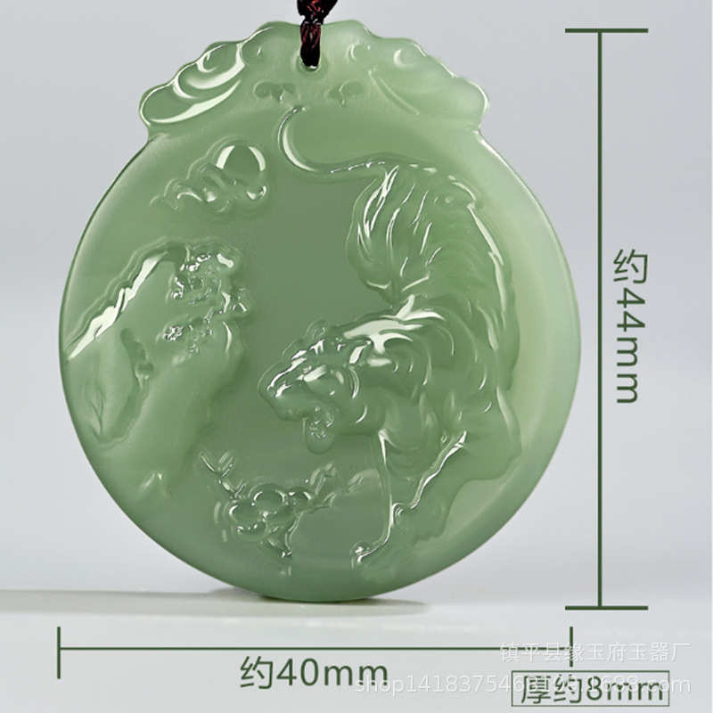和田玉吊坠虎本命年挂件玉石生肖玉坠虎年玉佩玉器雕刻湖水绿