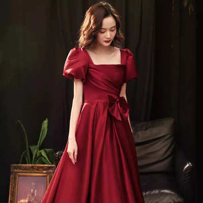 敬酒服新娘2025春夏季新款结婚订婚酒红色缎布礼服复古公主小个子