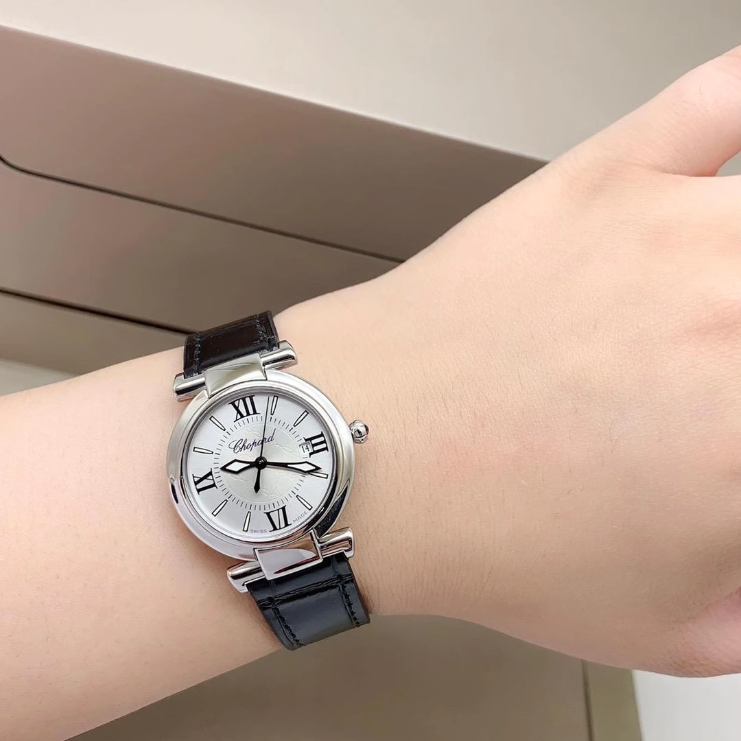 萧邦IMPERIALE系列石英机芯手表女士款正品腕表9.8新388541-3001