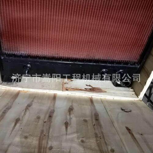 D65E-12散热器14X-03-11214推土机水箱生产厂家