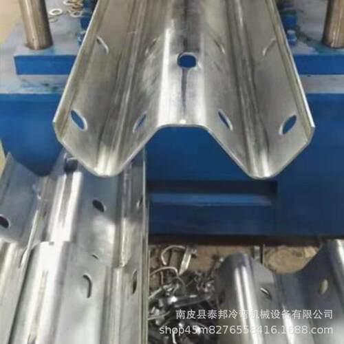 生产速护栏板压瓦机波浪纹围栏板压制机械防撞波形护栏设备厂家