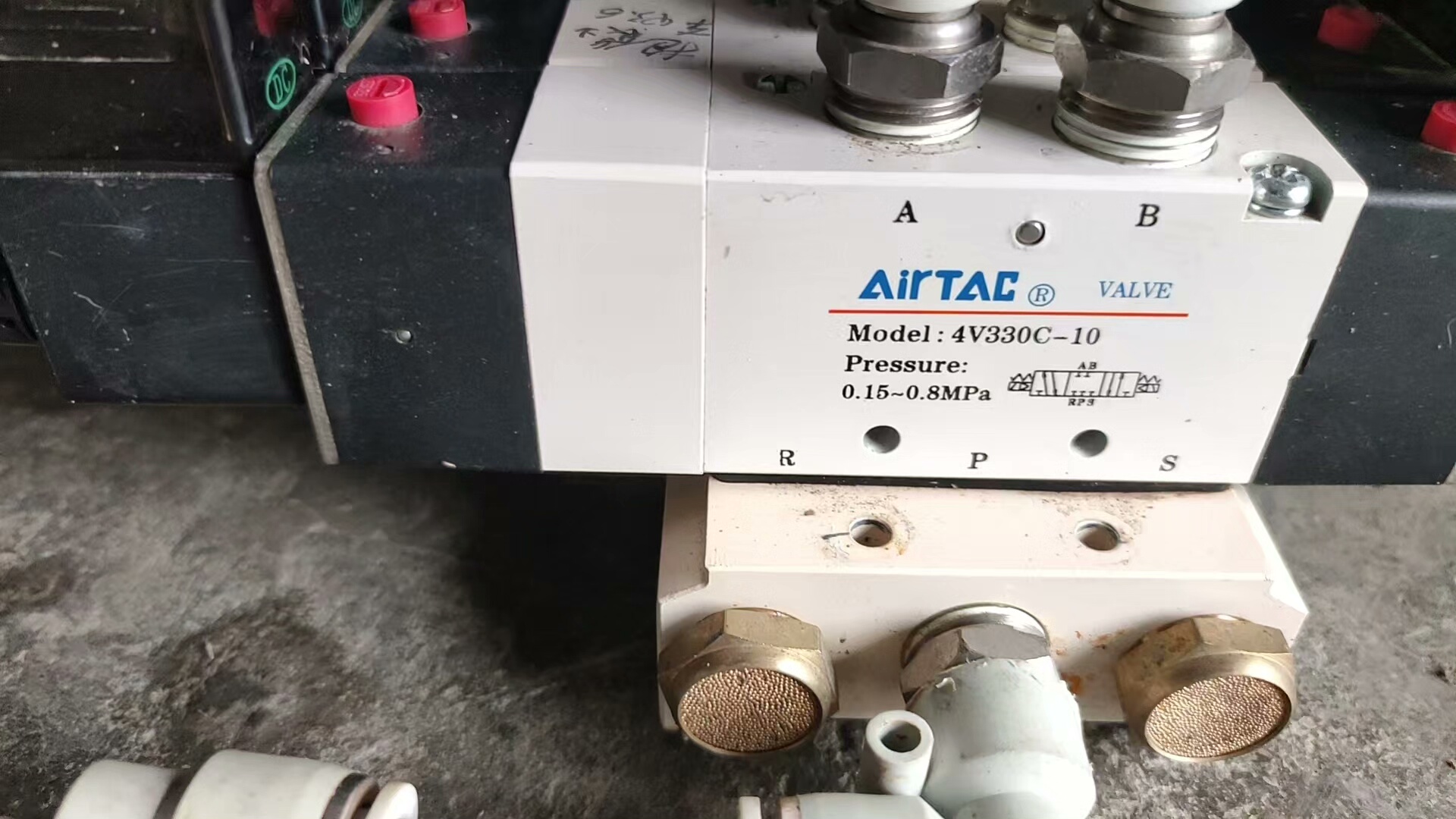 正品亚德客电磁阀，拆机现货