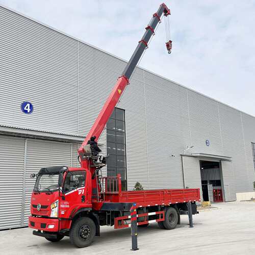 重汽HOWO随车起重机徐州8吨直臂随车吊SQS200-5汽车起重机建设
