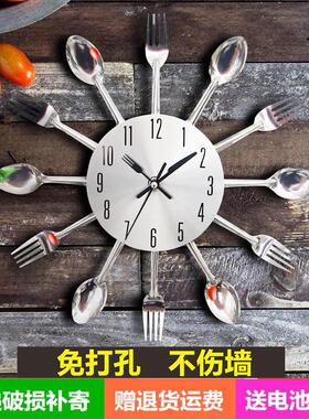 刀叉餐具挂钟客厅创意时钟静音电子钟表简约现代家用厨房饭厅挂钟