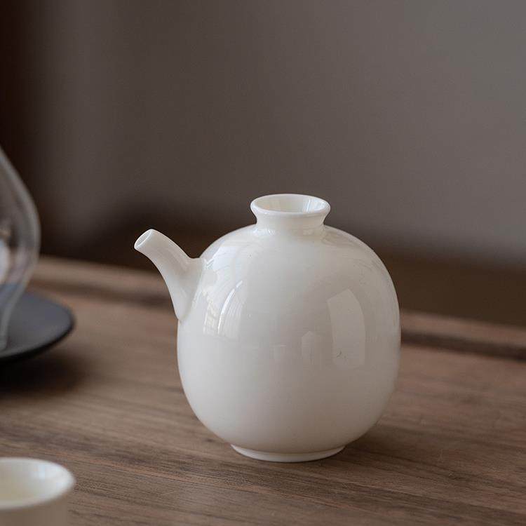 白瓷分酒器 德化高温陶瓷小号白酒分酒壶酒盅酒具高脚酒杯配件