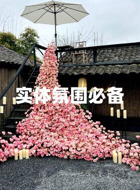 玫瑰花瀑布花墙节日背景装饰彷真花网红打卡开业风景区花墙莫奈花