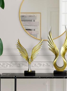客厅摆件高端大气上档次2025大鹏展翅金色雄鹰办公室桌老板装饰工