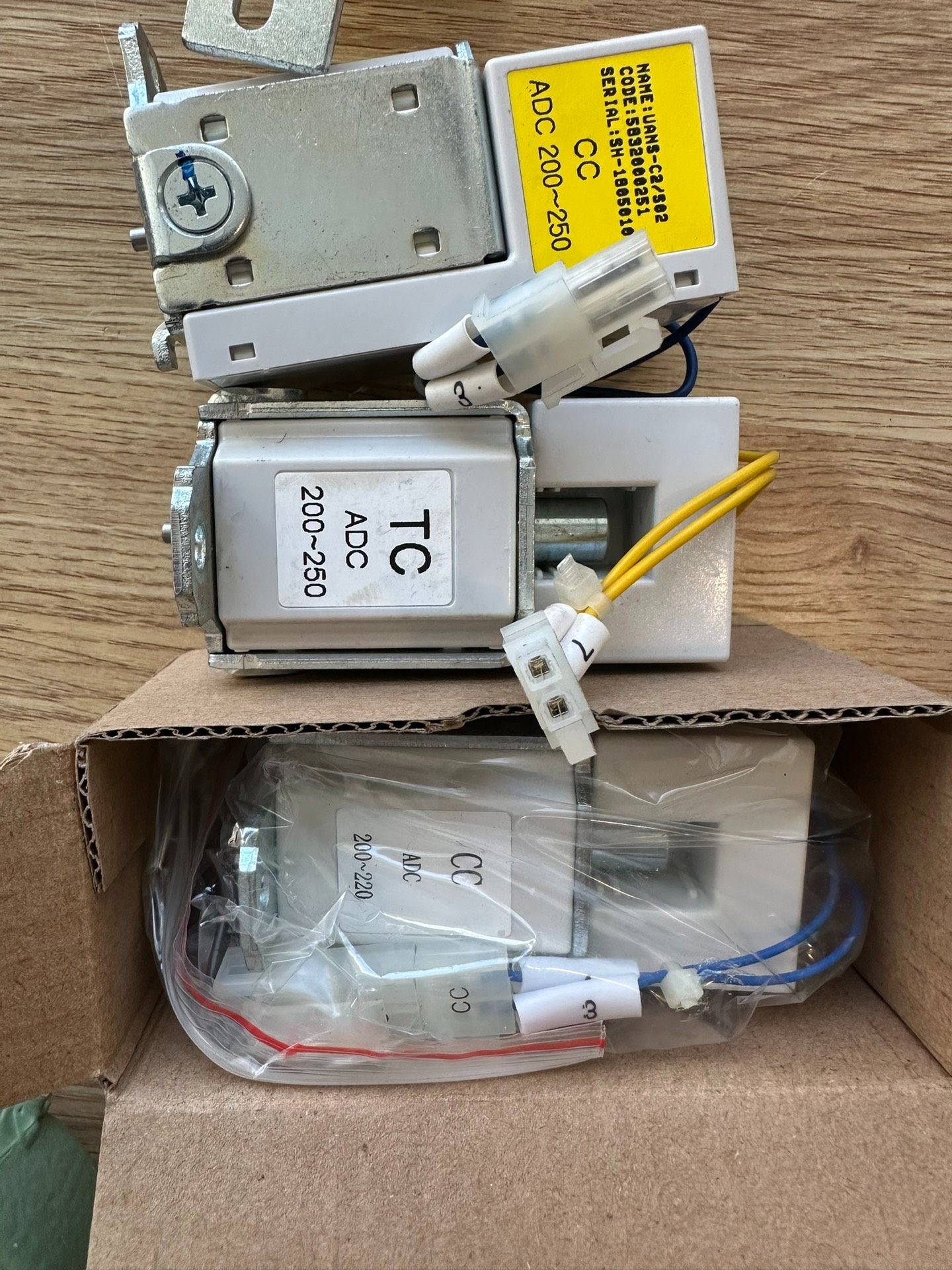 Hyundai UAN，HGN，HIAN分合闸线圈，UVT线